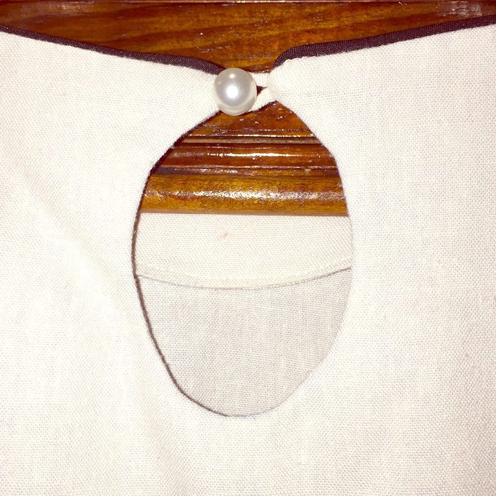 Gorgeous Top with Pearl Button - Picture 2 of 4